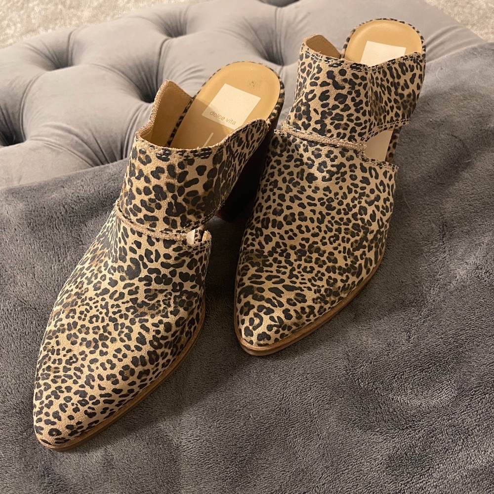 Beautiful Leopard shoes